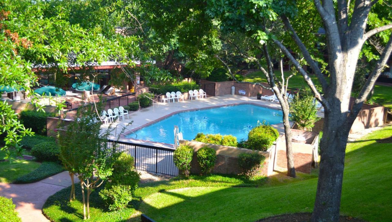 Magnuson Grand Hotel And Conference Center Тилер Екстериор снимка