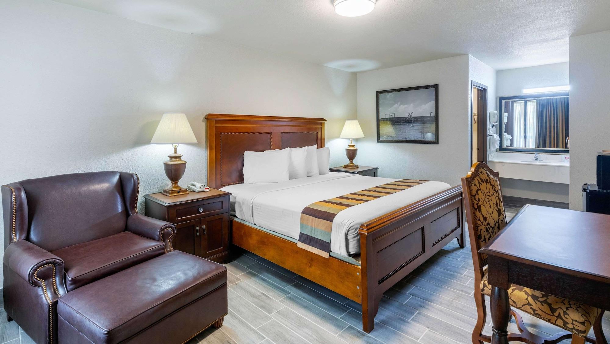 Magnuson Grand Hotel And Conference Center Тилер Екстериор снимка