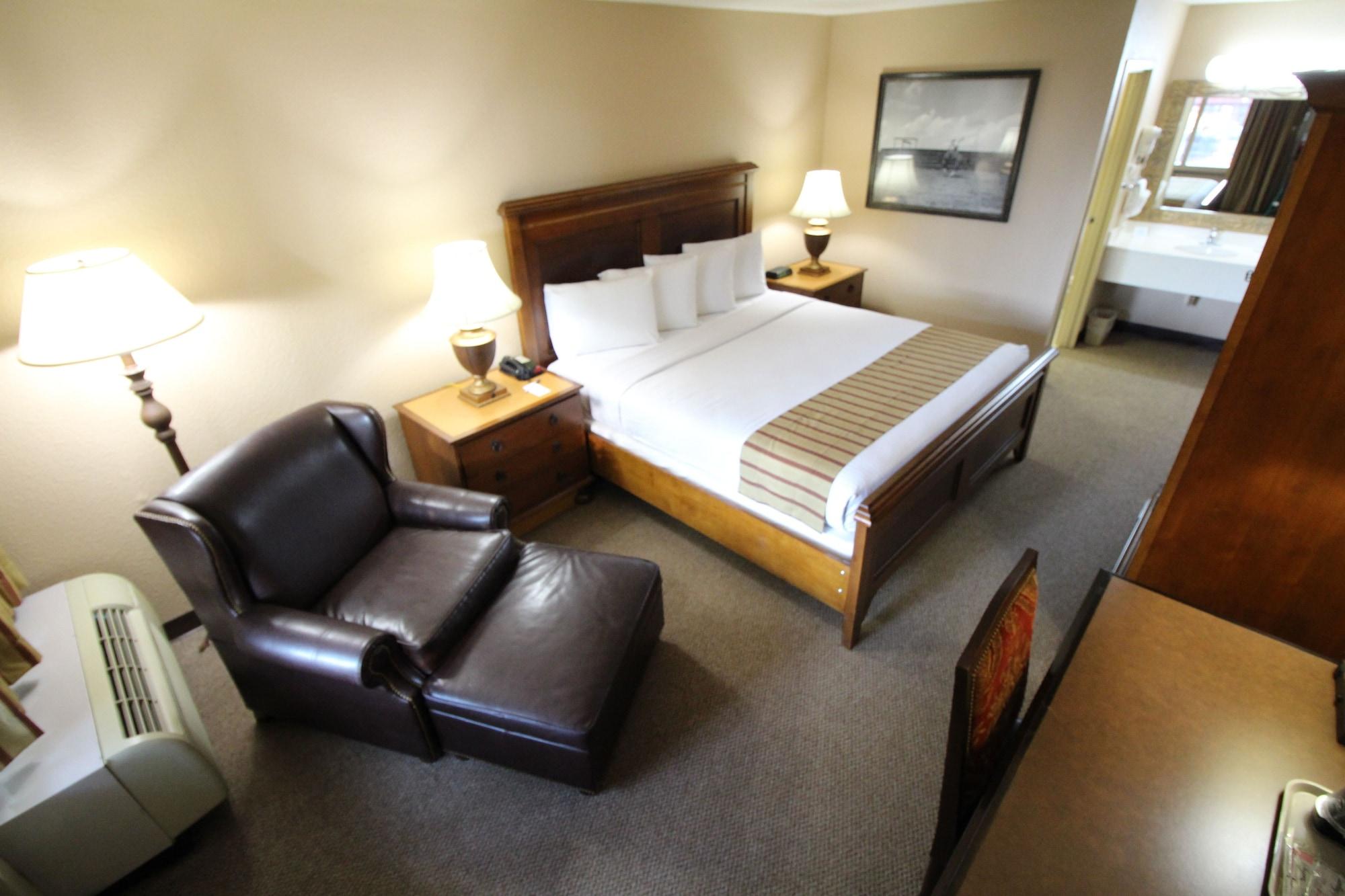 Magnuson Grand Hotel And Conference Center Тилер Екстериор снимка