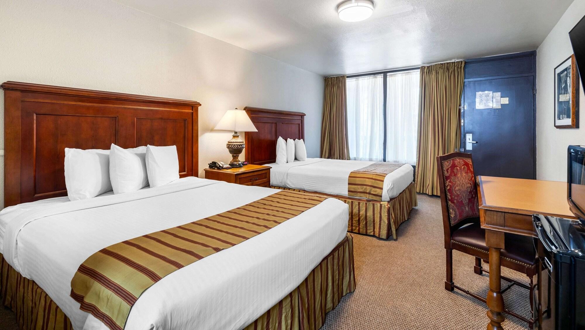 Magnuson Grand Hotel And Conference Center Тилер Екстериор снимка