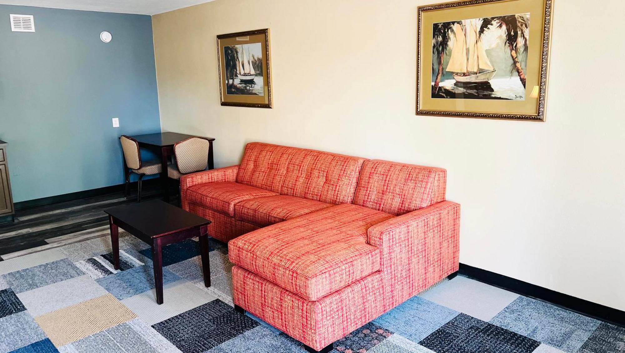 Magnuson Grand Hotel And Conference Center Тилер Екстериор снимка