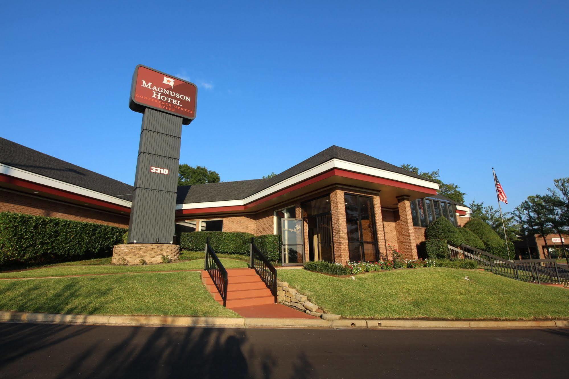 Magnuson Grand Hotel And Conference Center Тилер Екстериор снимка