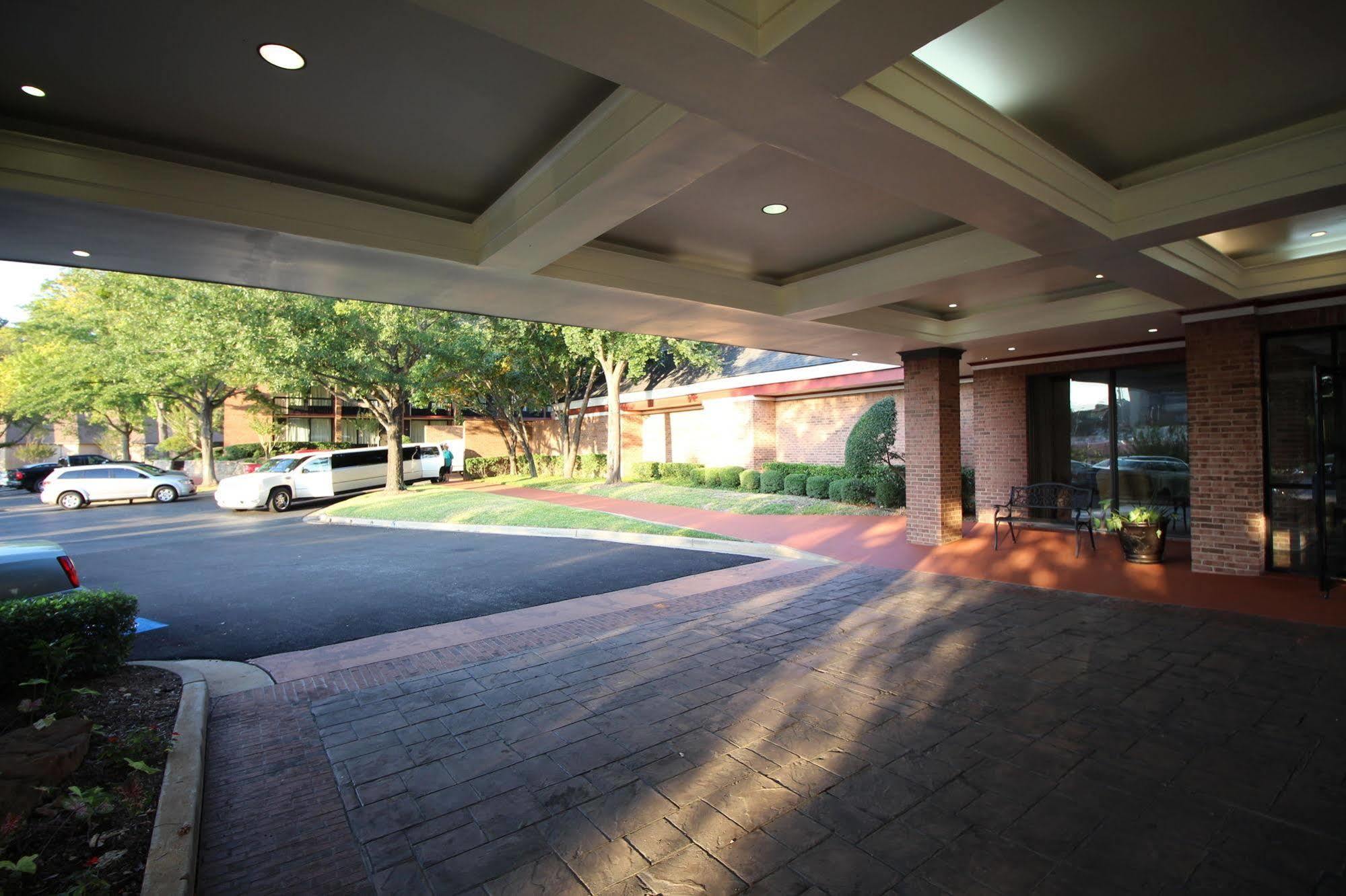 Magnuson Grand Hotel And Conference Center Тилер Екстериор снимка